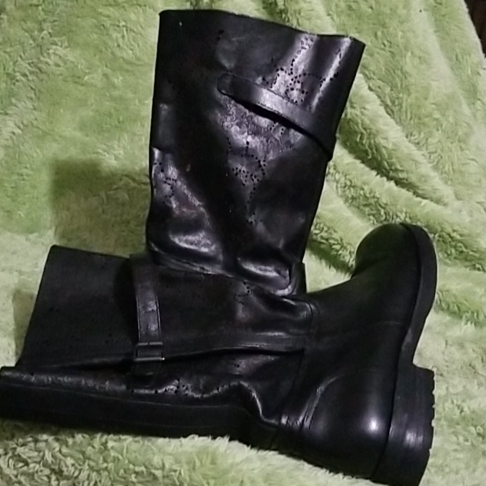 Black boots